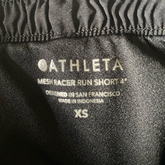LIKE NEW- Athleta mesh racer run short 4” - Picture 7 of 7